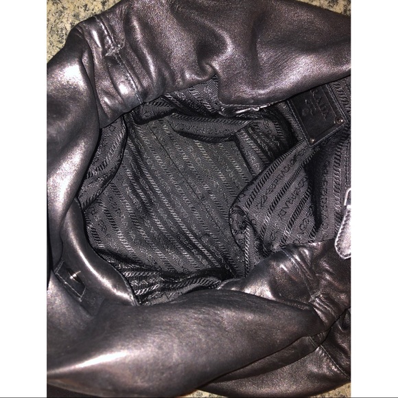 Authentic PRADA Vintage leather purse - Picture 2 of 9